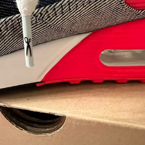 Nike Air Max 90 Denham. Men sz 11 Includes box and sticker that came w/pair. - Picture 4 of 9